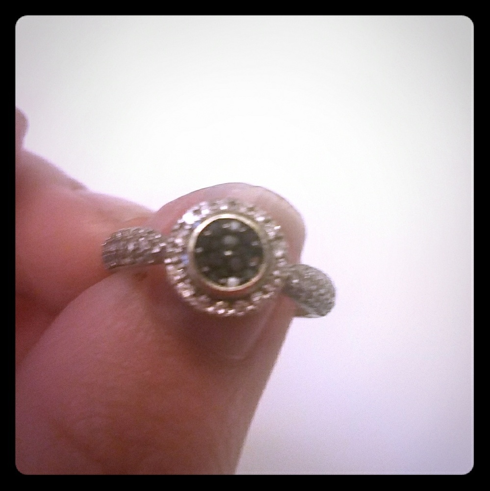 14k white gold diamond & black diamond halo ring